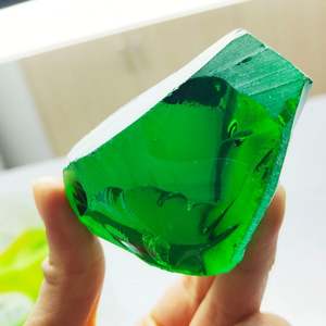 Tsavorita # A3855 Color Nanosital áspero sintético sin cortar Nano piedra materia prima para joyería Fabricación de piedra suelta - Product Image 4