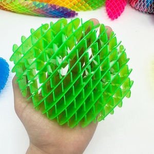 Juguete Antiestrés de Gusano Elástico para Apretar, Llaveros de Juguete Sensorial, Alivio de Estrés y Ansiedad, Juguete Novedoso de Gusano para Apretar - Product Image 2