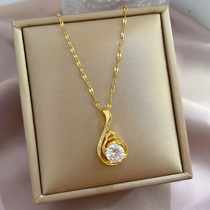 Collana unica di Design di uccelli marini intrecciati in oro 18K che combina Micro Set di pietre di zircone e costruzione durevole - Product Image 2