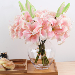 Bouquet de lys tigre artificiels rose et blanc en plastique souple, haute simulation, pour décoration intérieure et accessoires de mariage - Product Image 1