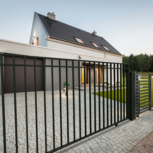 <span class=keywords><strong>Portail</strong></span> cantilever vertical contemporain - Acier noir thermolaqué pour maisons modernes - Product Image 5