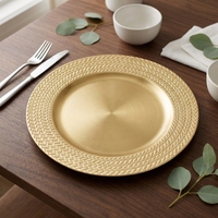 Assiettes de présentation rondes de luxe dorées de 13 pouces en plastique pour mariages, hôtels et restaurants