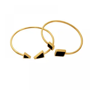 New Design 18K Gold Plated Stainless Steel Geometric Triangle Square Black Acrylic Cuff Bracelet For Women