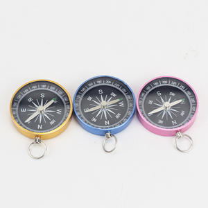 Boussole porte-clés en métal noir et or, outil de navigation pour la randonnée et les activités de plein air, avec cadran de guidage, vente en gros usine - Product Image 2