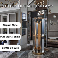 Lampe de table PM Nordic Light Luxury Crystal, design moderne et simple, pour salon, chambre, bureau, salle de séjour, modèle créatif et personnalisé.
