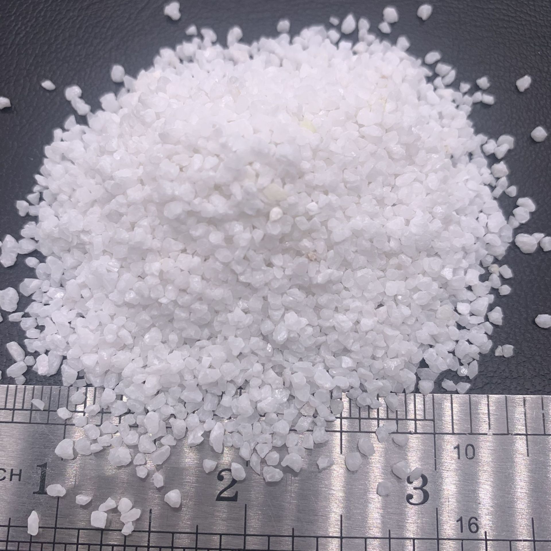 Sable de quartz ultra blanc, granulométrie 10-20 mesh (1-2 mm)