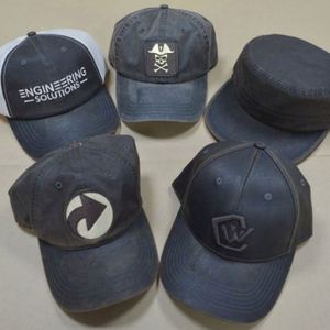 Gorra de béisbol de tela común de sarga con revestimiento de PU personalizado, parche retro de cuero encerado, estilo robusto de vida silvestre, ropa de trabajo deportiva para negocios. - Product Image 6