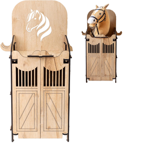Caballeriza de Madera Ecológica Pintada para Caballos de Juguete - Accesorio Práctico con Puertas, Espacio de Almacenamiento y Ganchos - Product Image 1