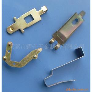 Base de lampe Dongguan à ressort estampé 18x26mm, pièce personnalisable YS-042602, accessoire pratique pour l'éclairage - Product Image 1