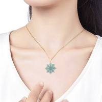 Colgante de girasol Colgante de Jade en forma de frijol para mujer, Venta al por mayor de artículos de jade