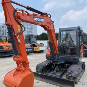 รถขุดขนาดเล็ก Doosan DX60-9C มือสองจากเกาหลีแท้ น้ำหนัก 6 ตัน ใช้ระบบไฮดรอลิก ชั่วโมงการใช้งานต่ำ เหมาะสำหรับงานสวนและเทศบาล - Product Image 2