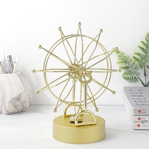 Décoration de bureau en forme de dragon magnétique à mouvement perpétuel, roue de Ferris 3D stéréoscopique dorée, design pastoral fondant - Product Image 2