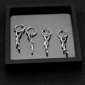 Pendientes Colgantes con Forma de Rama de Flor, Acero Inoxidable, Diseño Minimalista, Unisex, Venta al Por Mayor, Joyería 2026 - Product Image 1