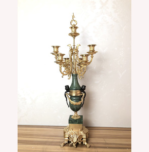 Coppia di Candelabri Ornati a 7 Bracci in Bronzo Dorato e Marmo per Arredamento e Collezione - Product Image 2