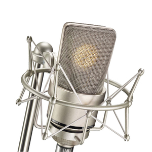 Microphone Condensateur Professionnel de Studio d'Enregistrement Cardïoïde Haut de Gamme pour Performance Scénique Communication Filaire - Product Image 1