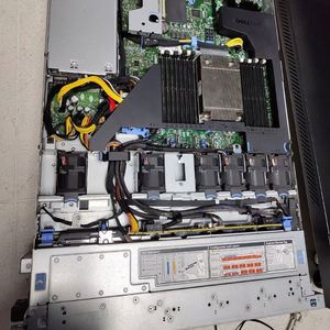 สำหรับ R6515 10*2.5" EPYC 7F72 3.2GHz 32GB DDR4 SATA/SAS PERC H840 550W เซิร์ฟเวอร์แบบแร็ค 1U รับประกัน 3 ปี มีสินค้าพร้อมส่ง - Product Image 4