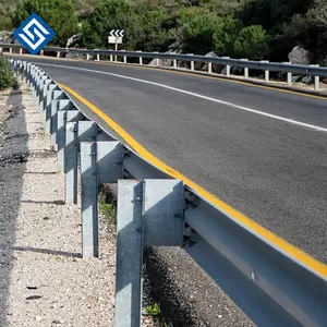 Barandilla de acero para carretera, placa corrugada galvanizada por inmersión en caliente para barandillas de carretera, barreras de tráfico de acero seguras W Beam