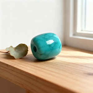 Ручной работы круговой китайский новогодний аксессуар из бисера Бирюзовый синий камень 10-15 мм с расписной техникой и гравировкой - Product Image 3