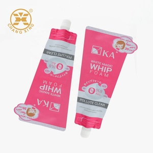 Sachet en plastique liquide cosmétique personnalisé imprimé avec bec verseur et couvercle - Product Image 3
