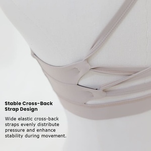 Sujetador deportivo de nailon sin costuras para mujer con tirantes cruzados en la espalda para pickleball - Product Image 4