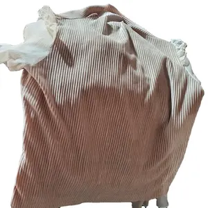 Acquista abbigliamento Bea Cqs di alta qualità con marchio parsimonioso abbigliamento altri vestiti usati in balle Usa - Product Image 1