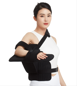 医療用肩外転固定装具（ソフトフォームライナー付き）、アームスリングおよび術後サポート用 - Product Image 1