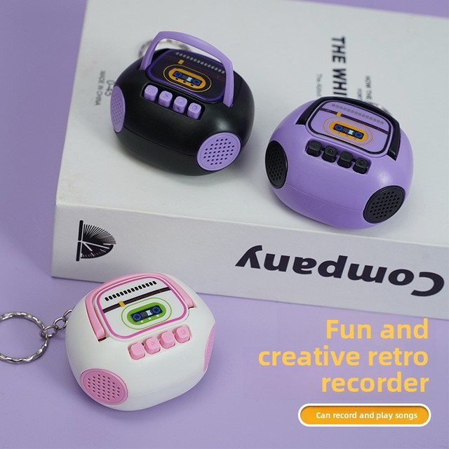 Creative Retro Mini Plastic Radio Nostalgic Portable Recorder with Recording and Playback Functions Keychain Backpack Pendant