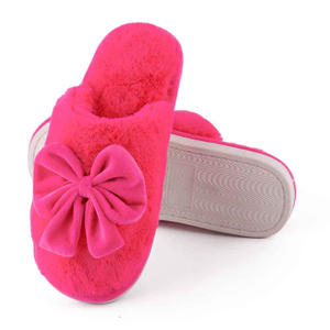 Chaussons en peluche moelleux, chaussons doux en fausse fourrure pour mariée, chaussures d'intérieur pour femmes - Product Image 5