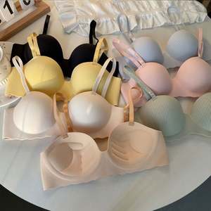 I-0652 Sujetador Deportivo sin Costuras para Mujer, Cómodo, Transpirable, con Efecto Push-Up, Color Sólido - Product Image 1