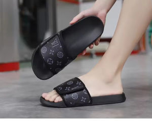 2025 New Design Luxury <b>Sandals</b> Comfortable Home Slippers Summer Shoes Customized Logo Leather Slippers Alphabet Shoes - Product Image 2