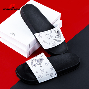 <span class=keywords><strong>Sandales</strong></span> de Marque Tendance pour Couples, Claquettes de Douche Antidérapantes et Résistantes à l'Usure avec Dessin Animé Mignon, à Porter à la Maison ou en Extérieur en Été - Product Image 4