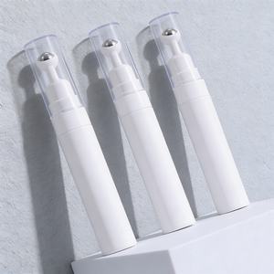 Flacon roll-on de luxe personnalisé en PET de 5 ml, 10 ml, 15 ml pour huiles, parfums, crèmes pour les yeux, sérums et soins des lèvres - Product Image 3