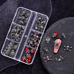 Accessoires pour ongles en alliage à 6 compartiments, thème Halloween : Têtes de squelette, araignées, petits diables – Mignons et amusants - Product Image 3