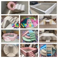 Aire de jeux intérieure commerciale pour enfants, équipement de jeu souple, piscine à balles blanche, ensemble d'escalade coloré Softplay