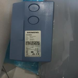 Actuador Electrohidráulico SKB60 2800N, Carrera de 20 mm, 24 V, 0-10 V/4-20 mA - Product Image 1