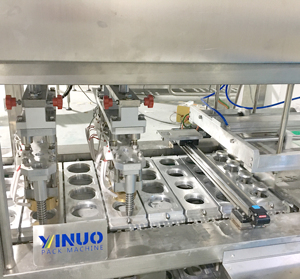 Tự động cốc nhựa niêm phong thiết bị nước giải khát cấp thực phẩm thép không gỉ đóng gói dòng máy móc sữa chua cốc Máy chiết rót - Product Image 2