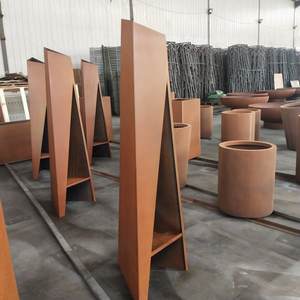 高さ160cmの屋外用暖炉、耐候性鋼製の丸型ファイヤーピット、チミネア - Product Image 5