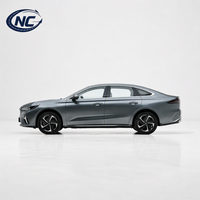 Nouvelle berline chinoise Emgrand 2026 version Deluxe 1.5L hybride I-HEV Turbo R17 Automatique Économique Familiale Commuter Gauche