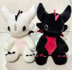 I Draghi Neri e Bianchi Gemelli del Male: una Scelta Emozionante per i Fan del Furry - Product Image 6