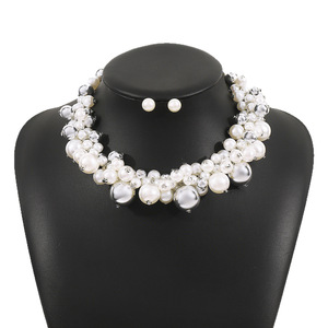 Accessoire de mode - <span class=keywords><strong>Magnifique</strong></span> collier court en perles pour les événements formels. Ensemble comprenant des boucles d'oreilles et un collier en perles. - Product Image 5