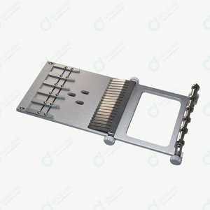 Alimentador de vibración Yamaha YS STlCK con cinco tubos Alimentadores SMT Máquina de montaje de chips Repuestos Línea SMT - Product Image 3