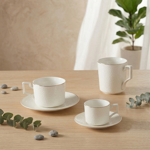 Ensemble de tasses à thé et à café en céramique de porcelaine moderne avec bord doré personnalisé, écologique, passe au lave-vaisselle, 250 ml, idéal pour un cadeau - Product Image 2