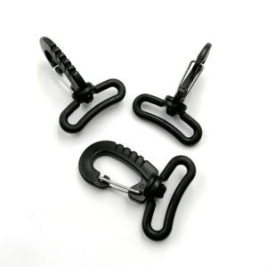 Venta al por mayor de plástico broche de langosta Correa Clip hebilla giratoria gancho Paracord cordón gancho hebilla para llavero correas mochila - Product Image 3