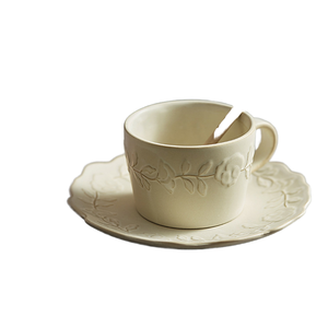 Tasse à café et soucoupe vintage créative Yizhiyaki, glaçure cuivrée, relief, design rétro de luxe léger, motif floral, origine Chine - Product Image 6