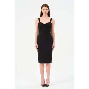 Vêtements basiques noirs pour femmes DANS, tenue polyvalente pour tous les jours, disponible en tailles 38-42 pour les lots en gros - Product Image 1