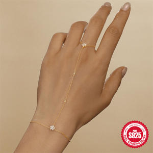 925 Cadena <span class=keywords><strong>de</strong></span> dedo <span class=keywords><strong>de</strong></span> <span class=keywords><strong>plata</strong></span> Pulsera <span class=keywords><strong>de</strong></span> mano joyería 18K chapado en oro Zirconia cúbica enlace anillo <span class=keywords><strong>pulseras</strong></span> esclavo pulsera para <span class=keywords><strong>mujer</strong></span> - Product Image 3