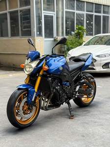 Yamaha <span class=keywords><strong>FZ1</strong></span> 1000cc Moto Naked a Quattro Cilindri in Linea Blu con Forcella Anteriore Dorata e Cerchi Dorati - Product Image 3