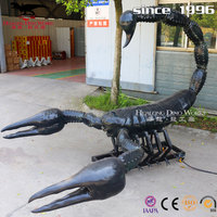 Centipède artificiel animatronique personnalisé en fibre de verre et métal, grande taille, pour parcs d'attractions, parcs d'aventure et jardins