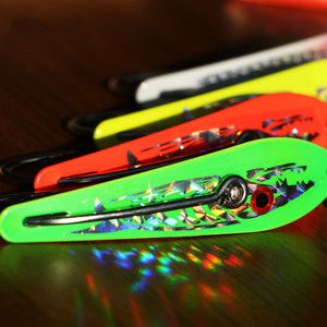 Muỗng Câu Cá Hồi Dạ Quang Móc Đơn Nhiều Màu Mới 3 + 7 Mồi Câu Cá Bằng Kim Loại - Product Image 2