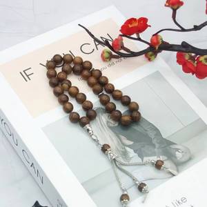 ลูกประคำไม้พะยูงยาซีนทำมือคุณภาพสูง ขนาด 10 มม. 33 เม็ด กลิ่นหอมจากธรรมชาติ เหมาะสำหรับทุกเพศ ทุกวัย เครื่องประดับทางศาสนาอิสลาม - Product Image 1